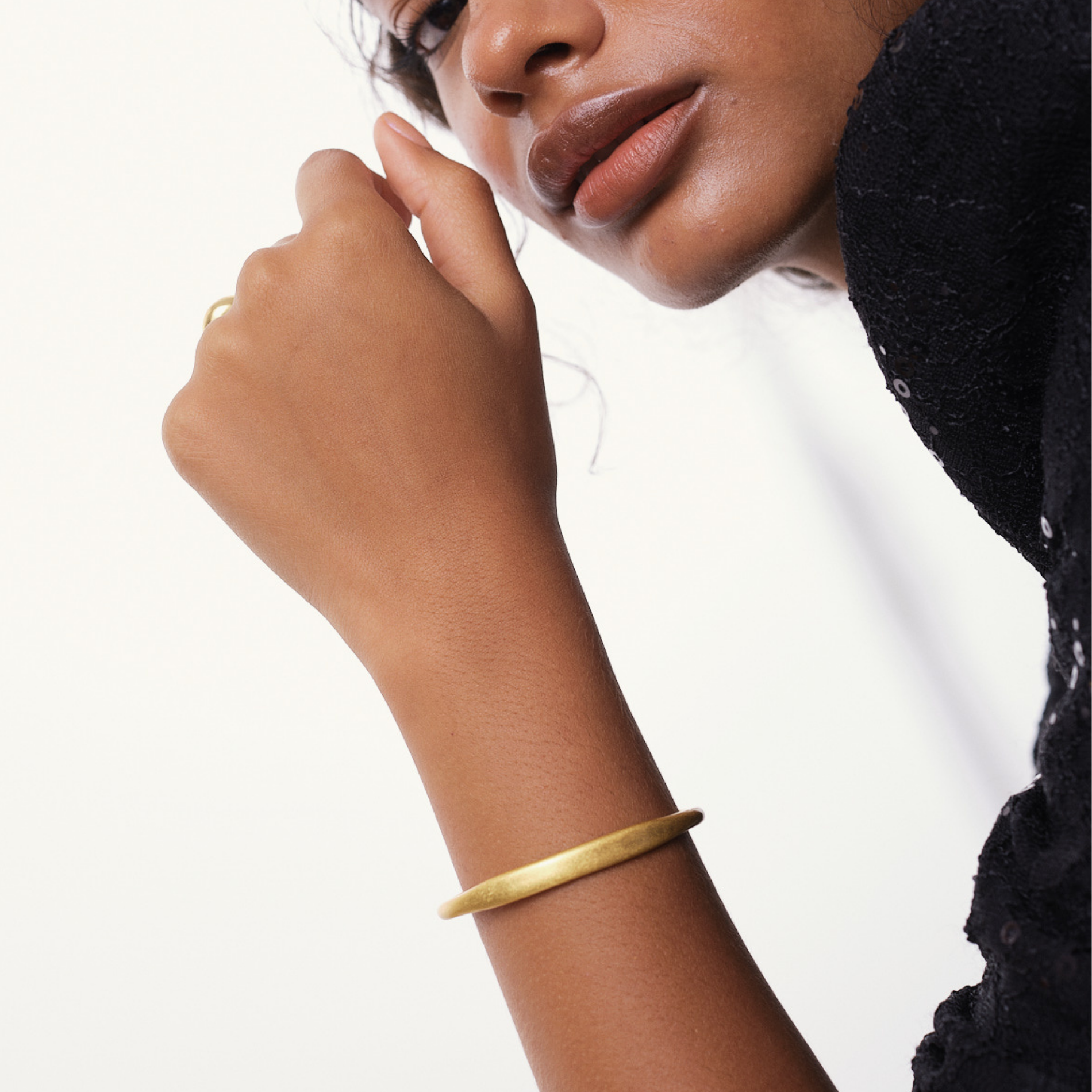 Pulsera Lana cuff SOPHIE CROWN